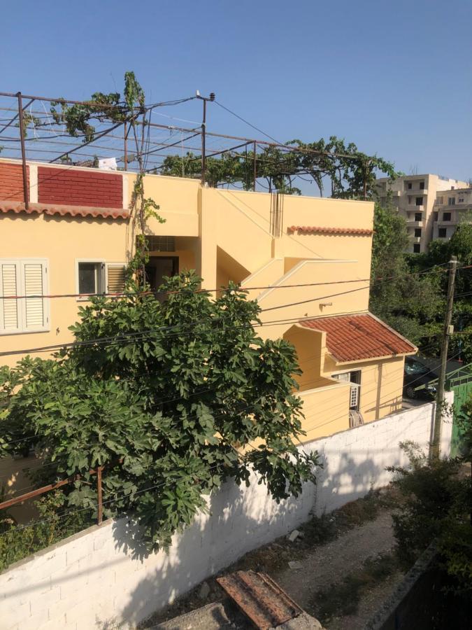 Rei'S Place Vlorë Buitenkant foto