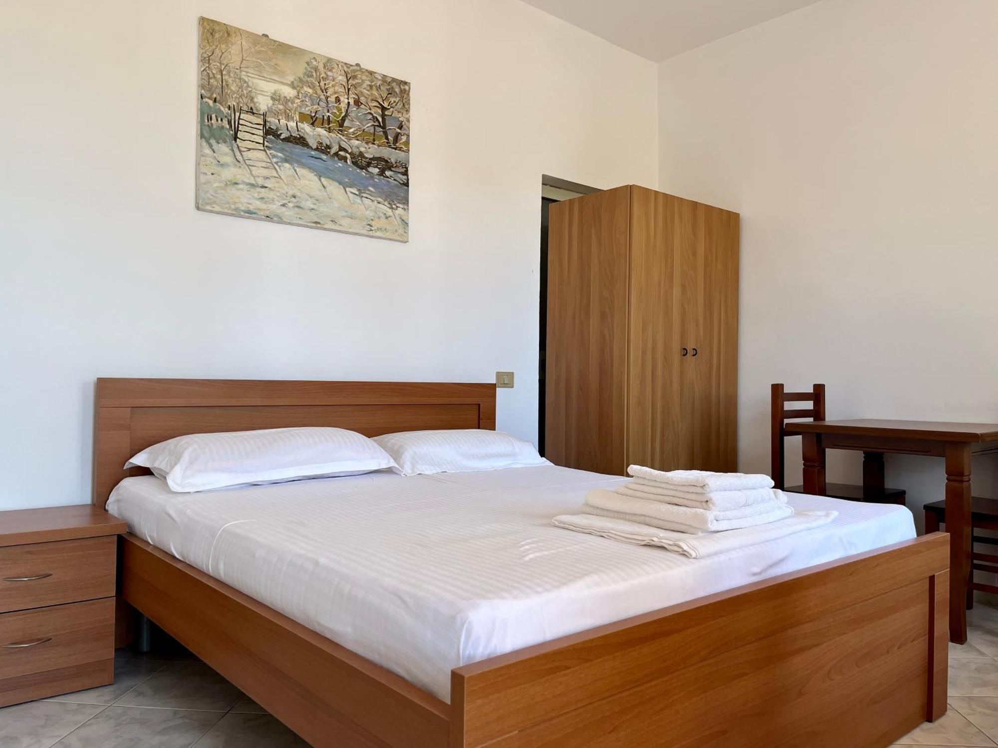 Rei'S Place Vlorë Buitenkant foto