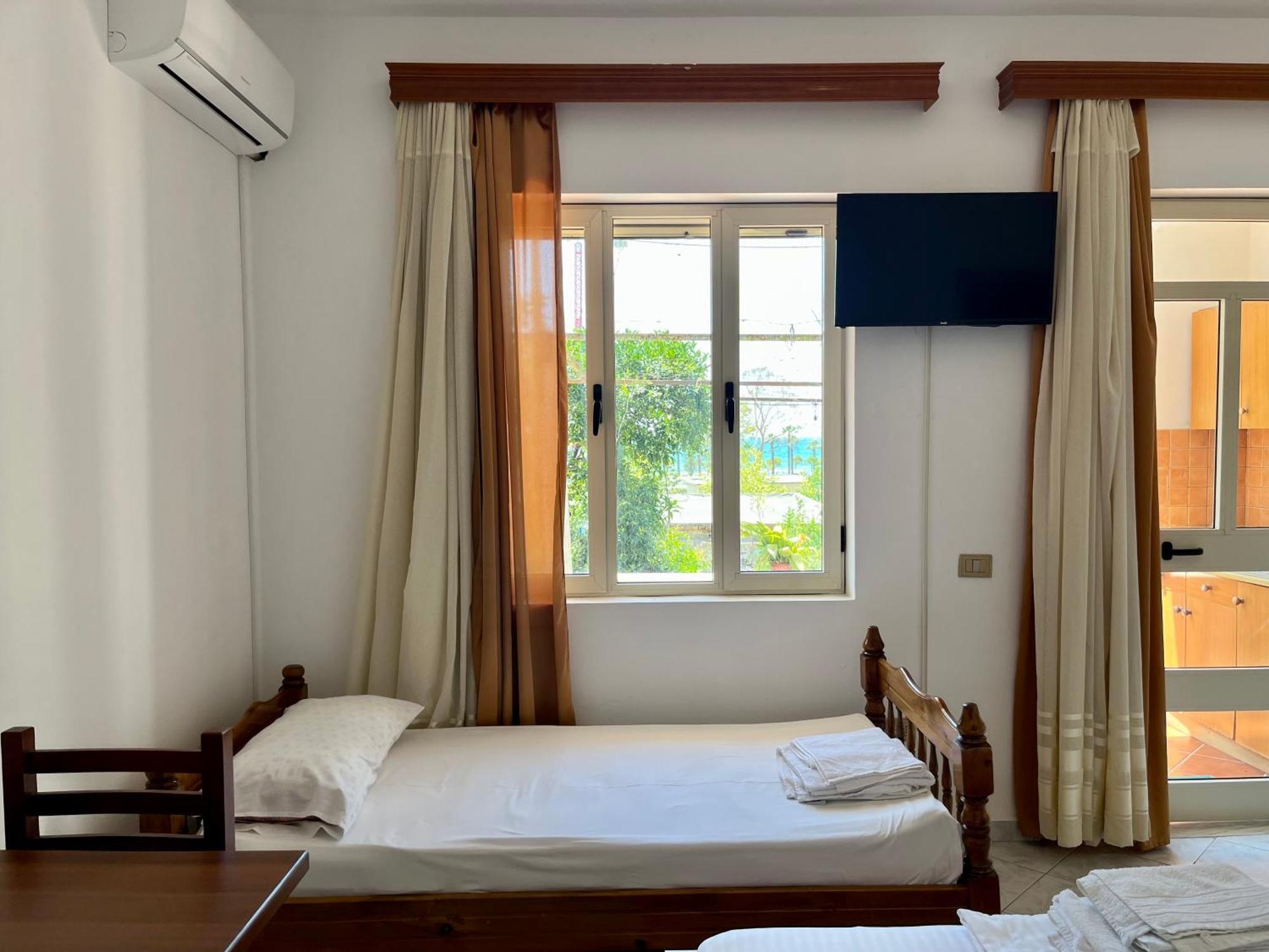 Rei'S Place Vlorë Buitenkant foto