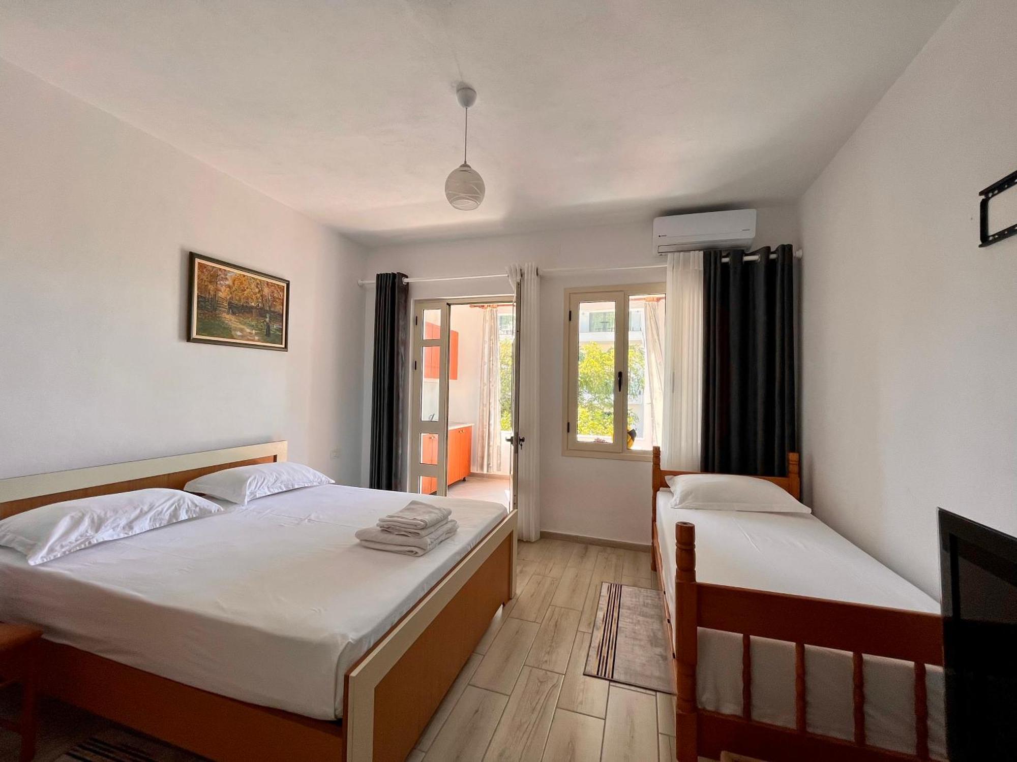 Rei'S Place Vlorë Kamer foto